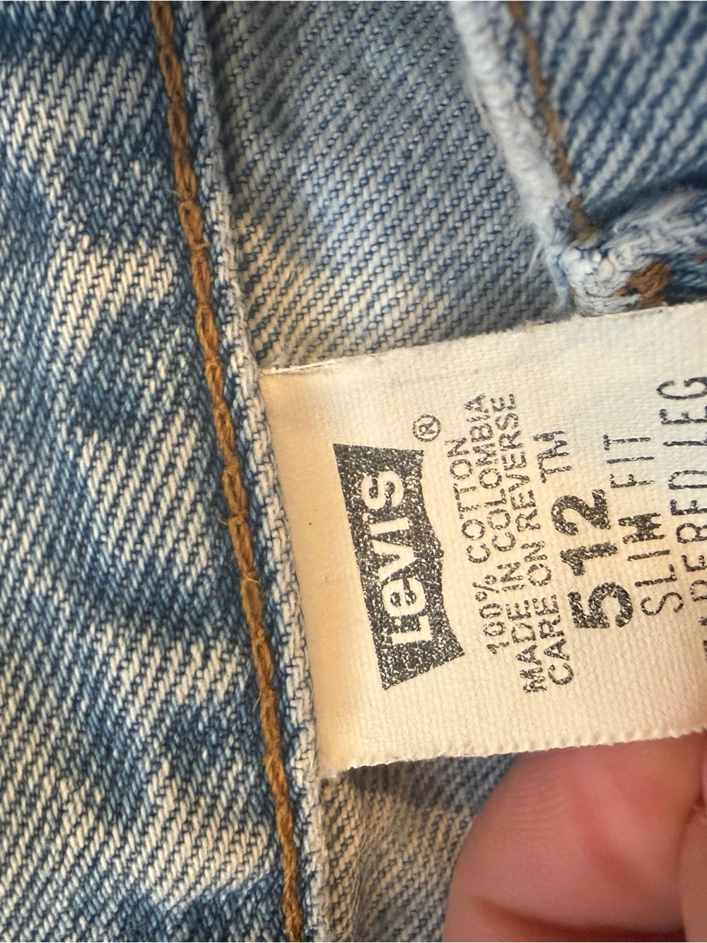Vintage Light Wash High-Rise Women’s Levi’s Jeans - Blue - Picture 8 of 16